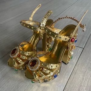 Stunning heels, brand new & never worn